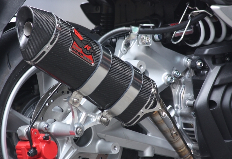 YAMAHA_S-MAX_碳纖維水滴管排氣管_Carbon Fiber Exhaust Pipe