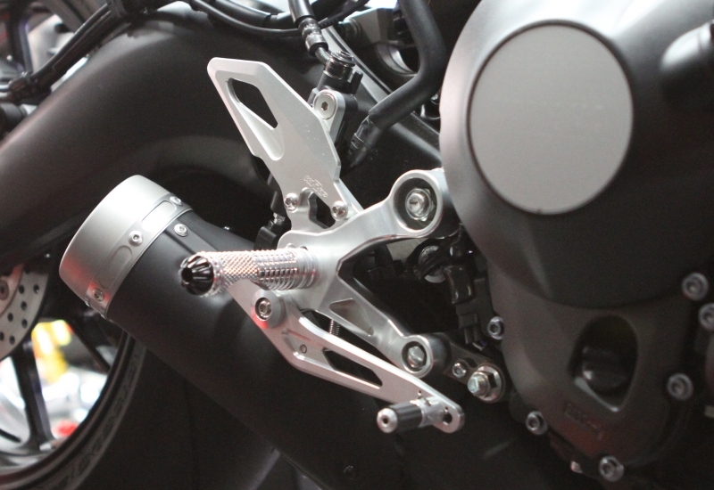 XSR900_腳踏後移組_Rearsets
