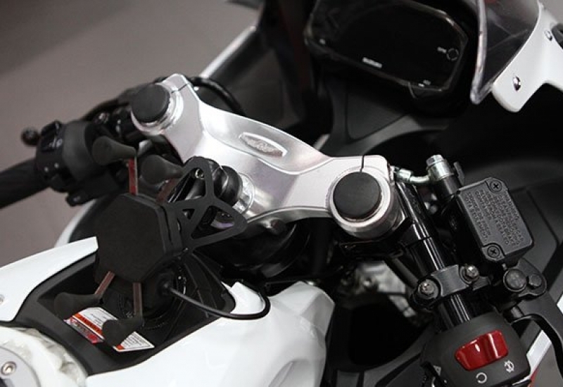 Suzuki_GSX-R150_前叉穩定升級套餐